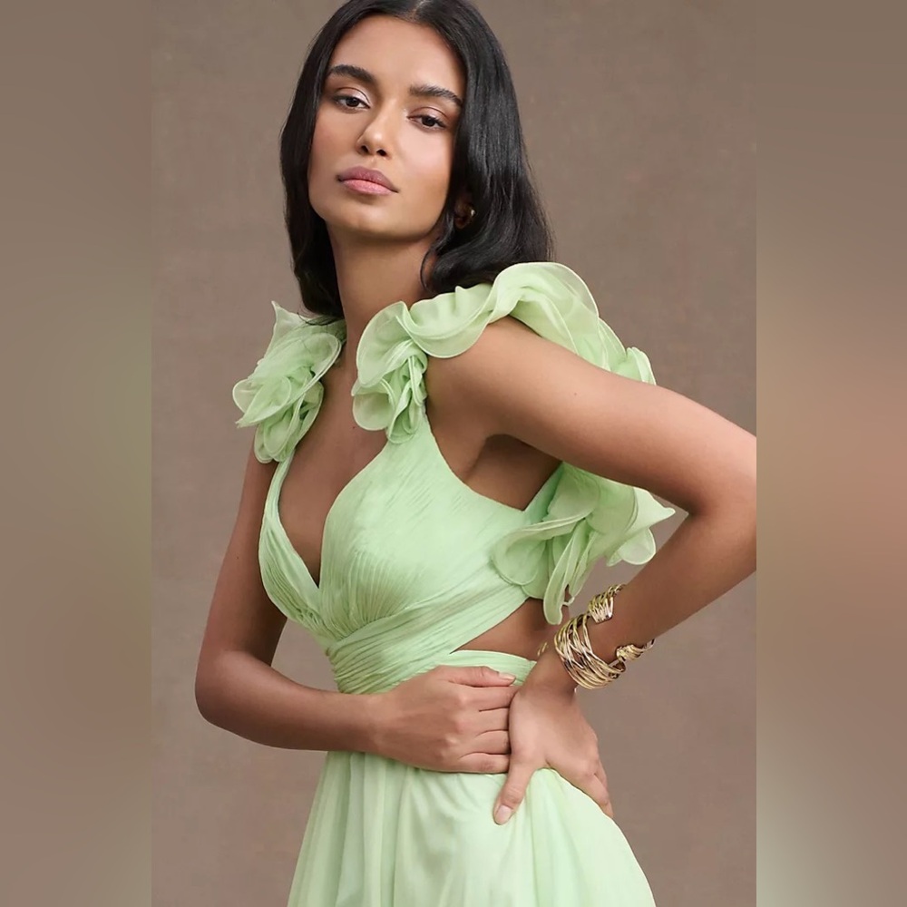 MAC DUGGAL
Ruffle Tiered Cut-Out Chiffon Gown Anthropologie - Picture 4 of 17